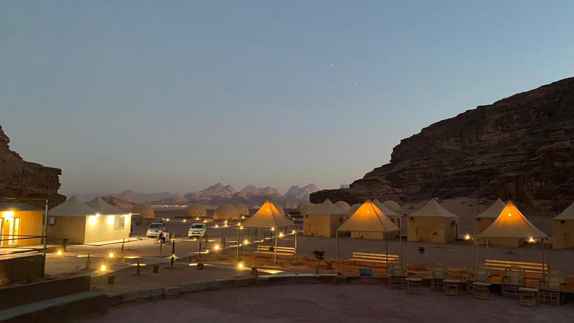 Rum Luxury Camp 瓦迪拉姆 外观 照片