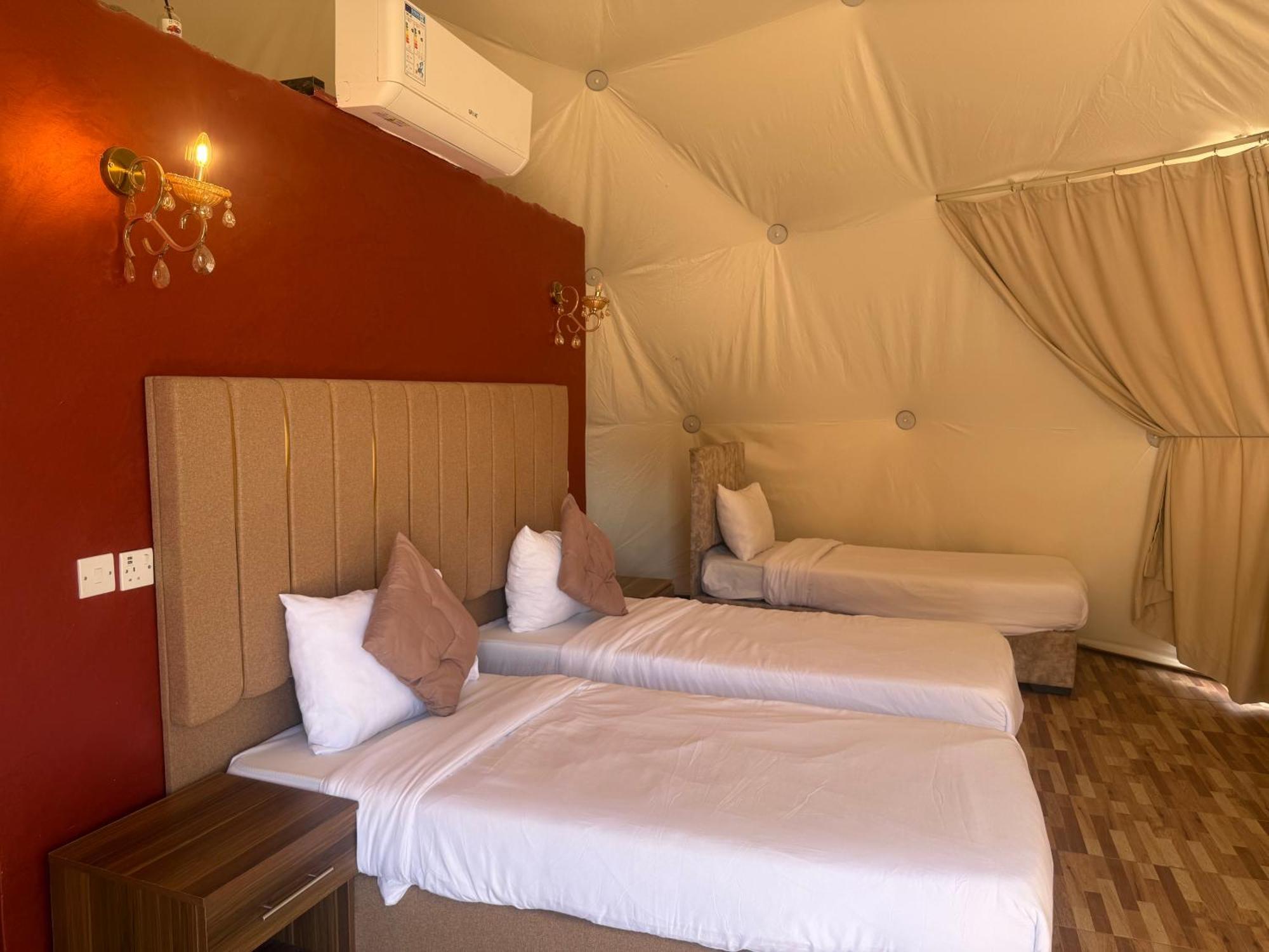 Rum Luxury Camp 瓦迪拉姆 外观 照片
